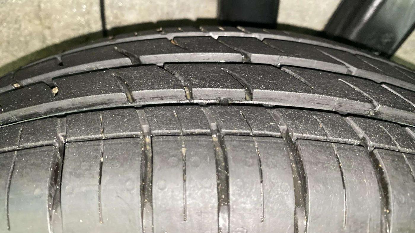 2019 Hyundai Grand i10 SPORTZ AT 1.2 KAPPA VTVT, Petrol, Automatic, 10,983 km, Left Rear Tyre Tread