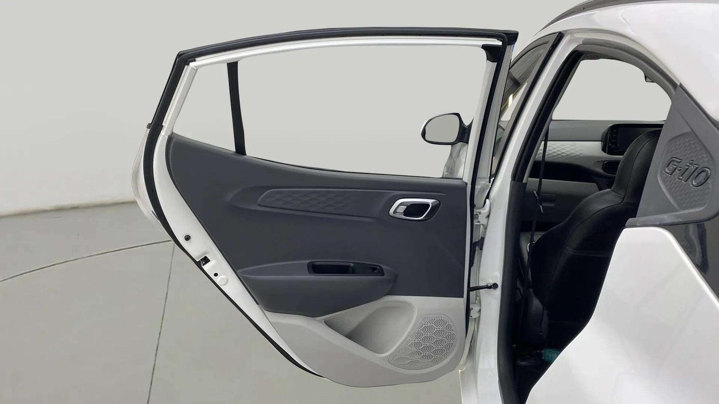 2019 Hyundai Grand i10 SPORTZ AT 1.2 KAPPA VTVT, Petrol, Automatic, 10,983 km, LHS Rear Door