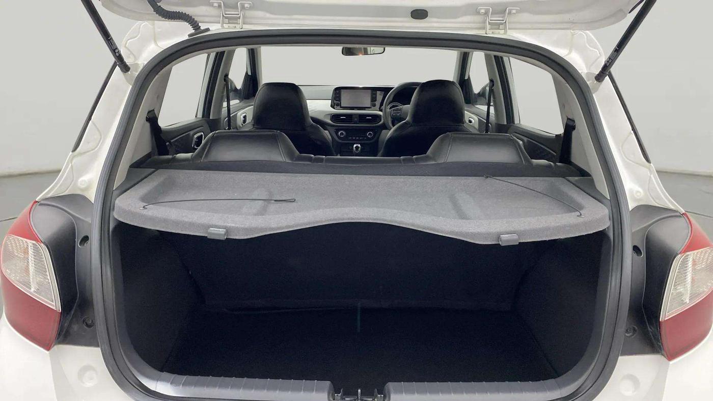 2019 Hyundai Grand i10 SPORTZ AT 1.2 KAPPA VTVT, Petrol, Automatic, 10,983 km, Boot Inside