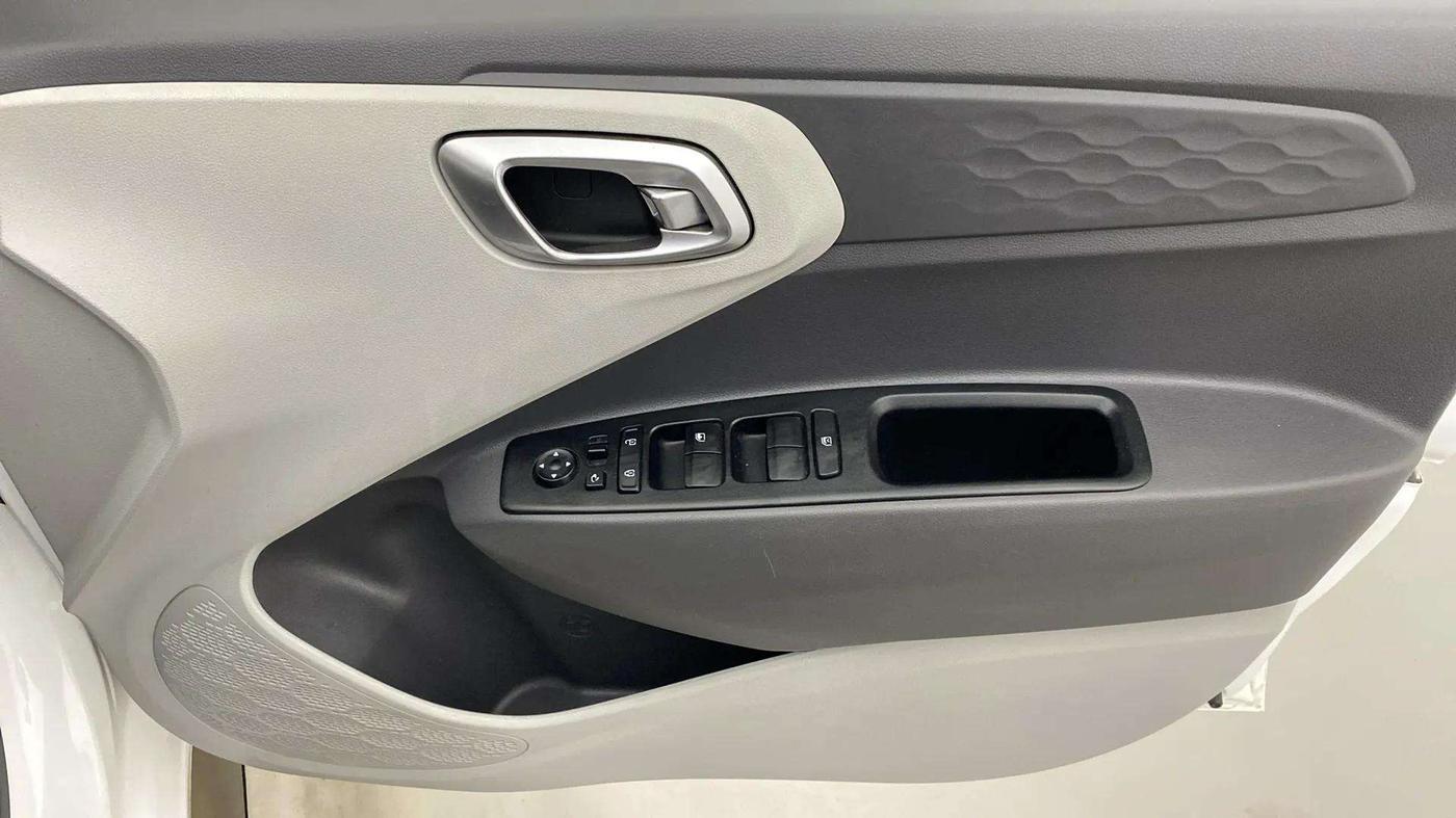 2019 Hyundai Grand i10 SPORTZ AT 1.2 KAPPA VTVT, Petrol, Automatic, 10,983 km, Driver Side Door Panels Control