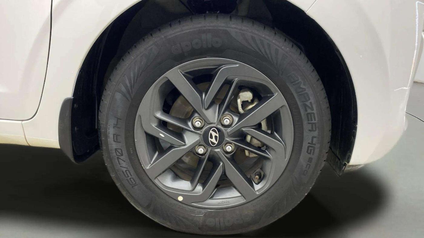 2019 Hyundai Grand i10 SPORTZ AT 1.2 KAPPA VTVT, Petrol, Automatic, 10,983 km, Right Front Wheel