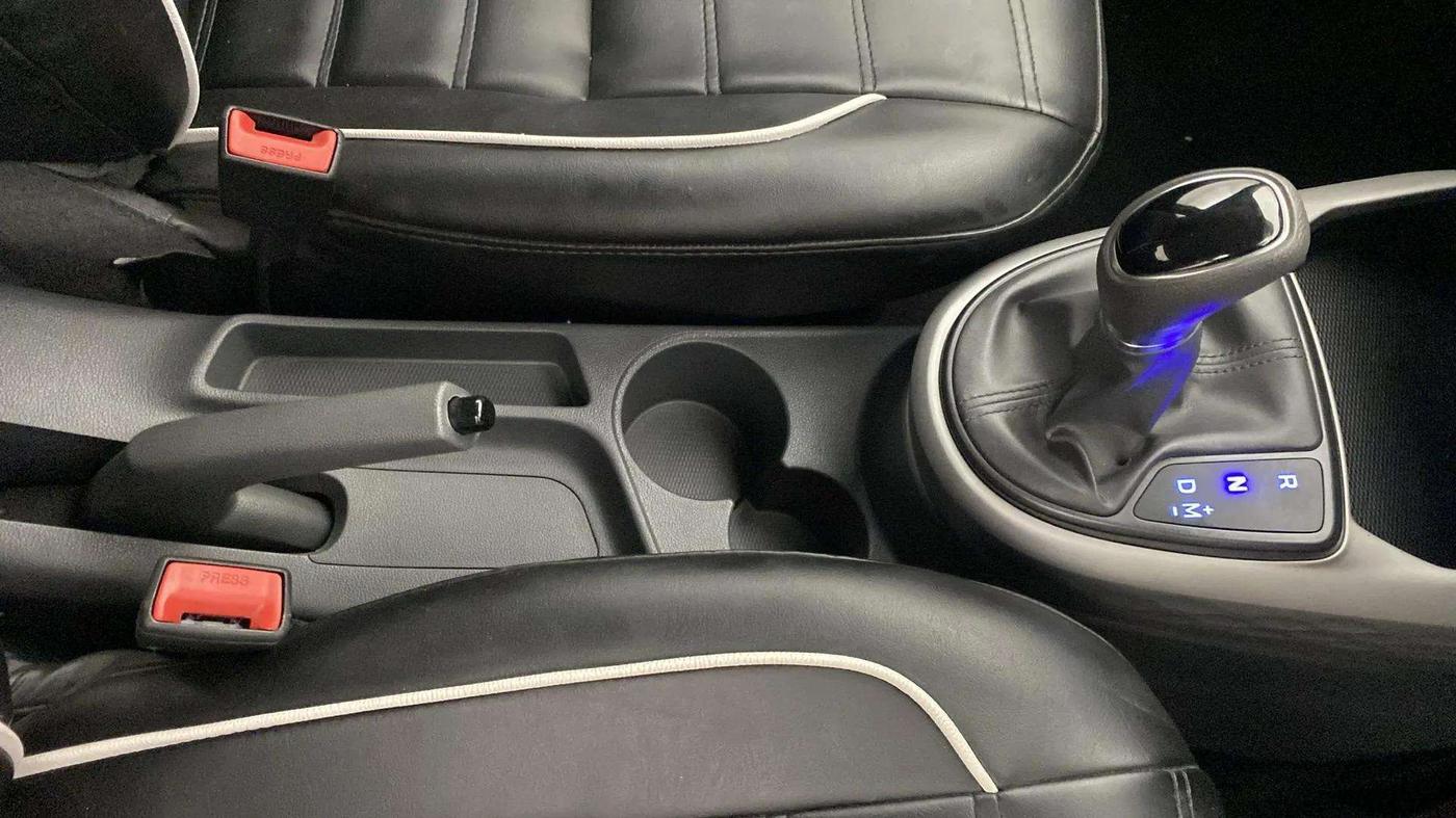 2019 Hyundai Grand i10 SPORTZ AT 1.2 KAPPA VTVT, Petrol, Automatic, 10,983 km, Gear Lever