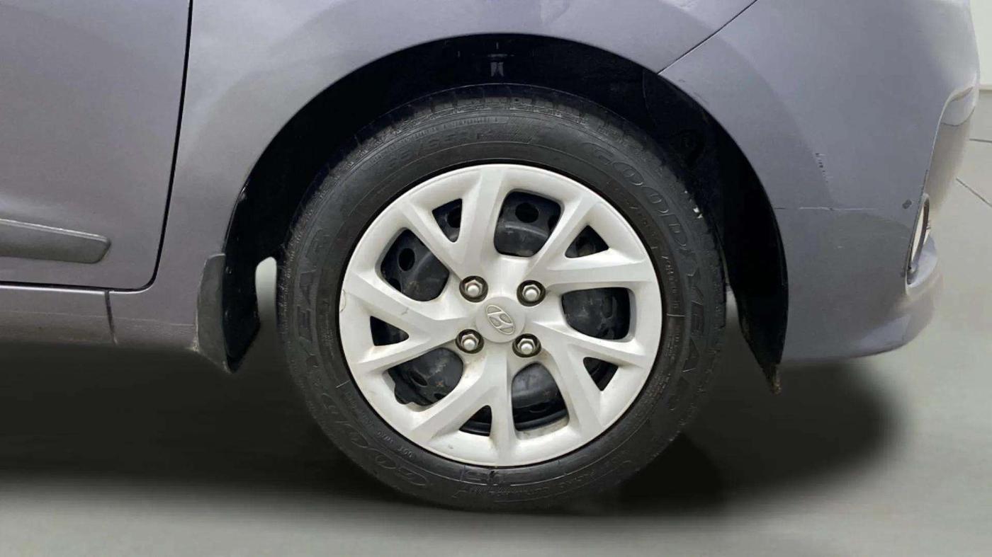 2019 Hyundai Grand i10 SPORTZ 1.2 KAPPA VTVT, Petrol, Manual, 36,821 km, Right Front Wheel