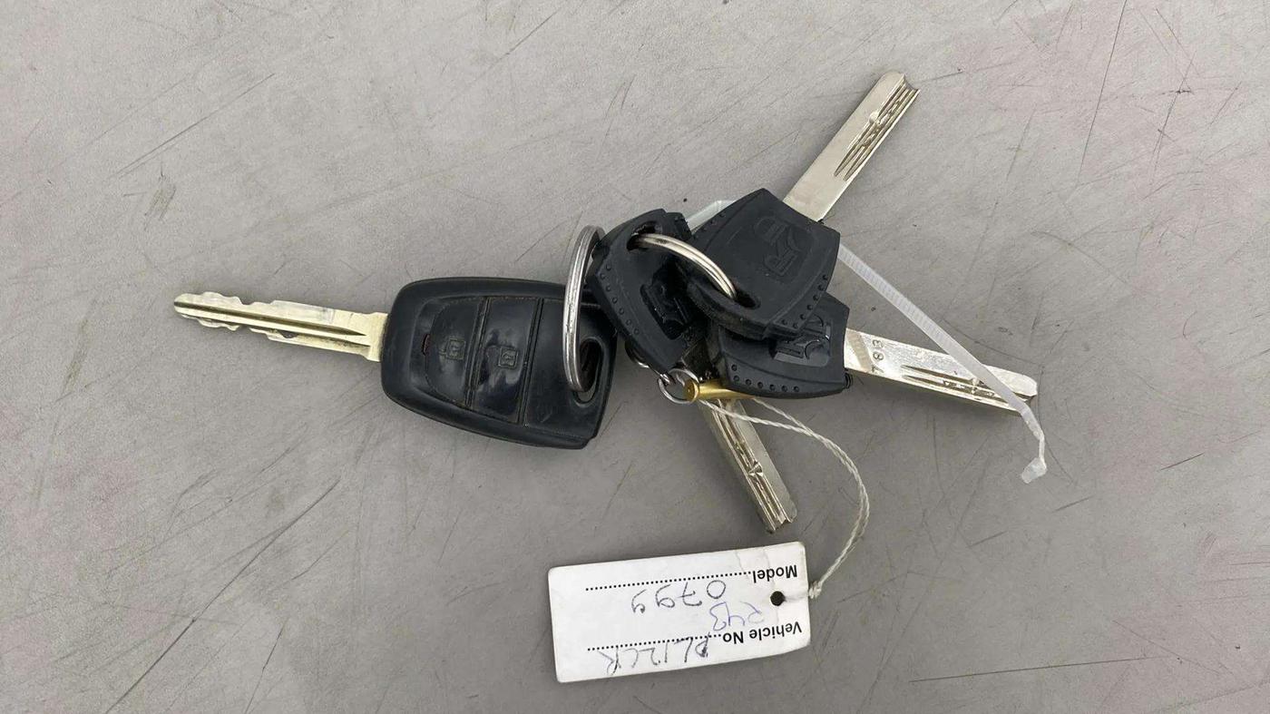 2019 Hyundai Grand i10 SPORTZ 1.2 KAPPA VTVT, Petrol, Manual, 36,821 km, Key Close Up