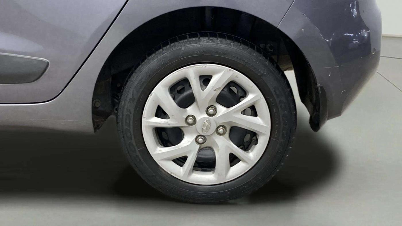 2019 Hyundai Grand i10 SPORTZ 1.2 KAPPA VTVT, Petrol, Manual, 36,821 km, Left Rear Wheel