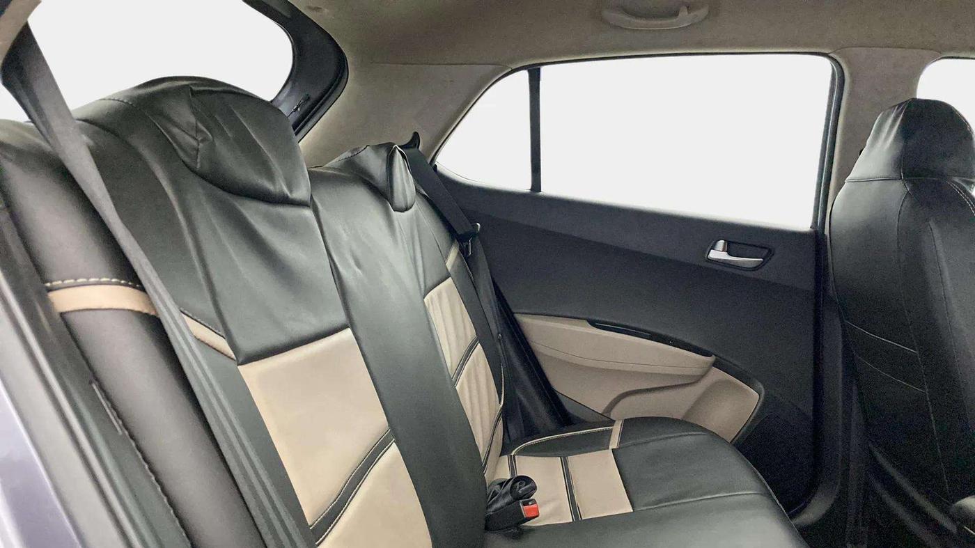 2019 Hyundai Grand i10 SPORTZ 1.2 KAPPA VTVT, Petrol, Manual, 36,821 km, Right Side Rear Door Cabin