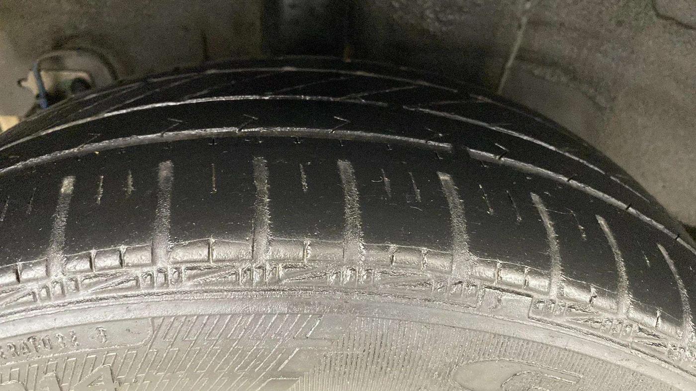 2019 Hyundai Grand i10 SPORTZ 1.2 KAPPA VTVT, Petrol, Manual, 36,821 km, Right Rear Tyre Tread