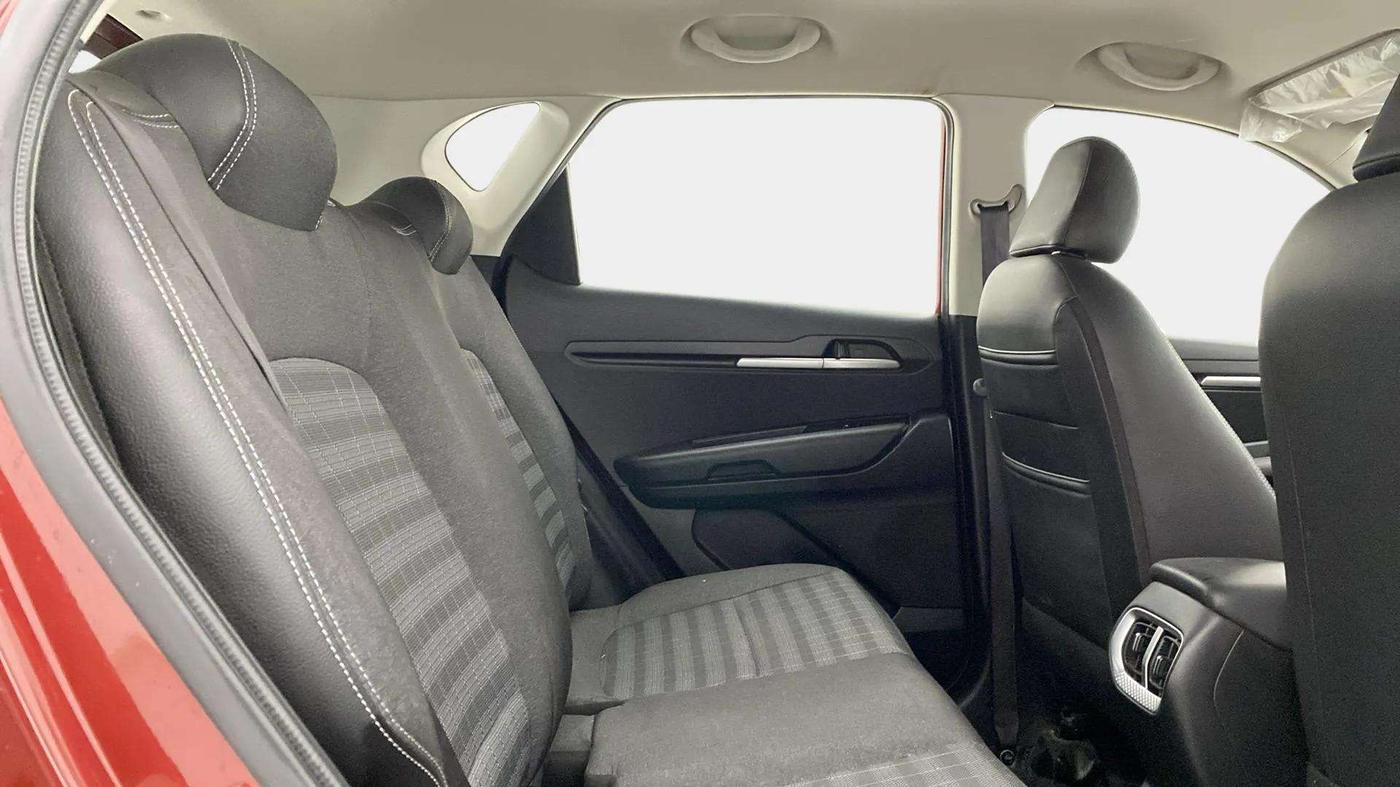 2020 KIA SONET HTK PLUS 1.2, Petrol, Manual, 33,546 km, Right Side Rear Door Cabin