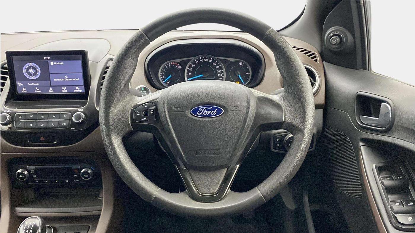 2018 Ford FREESTYLE TITANIUM 1.2 PETROL, Petrol, Manual, 79,514 km, Steering Wheel Close Up