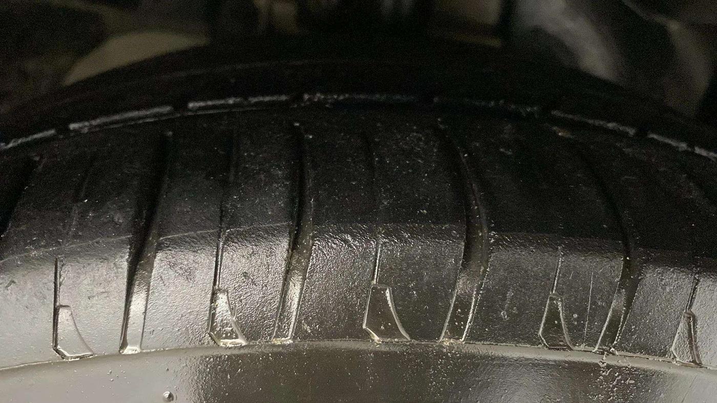 2018 Ford FREESTYLE TITANIUM 1.2 PETROL, Petrol, Manual, 79,514 km, Right Front Tyre Tread