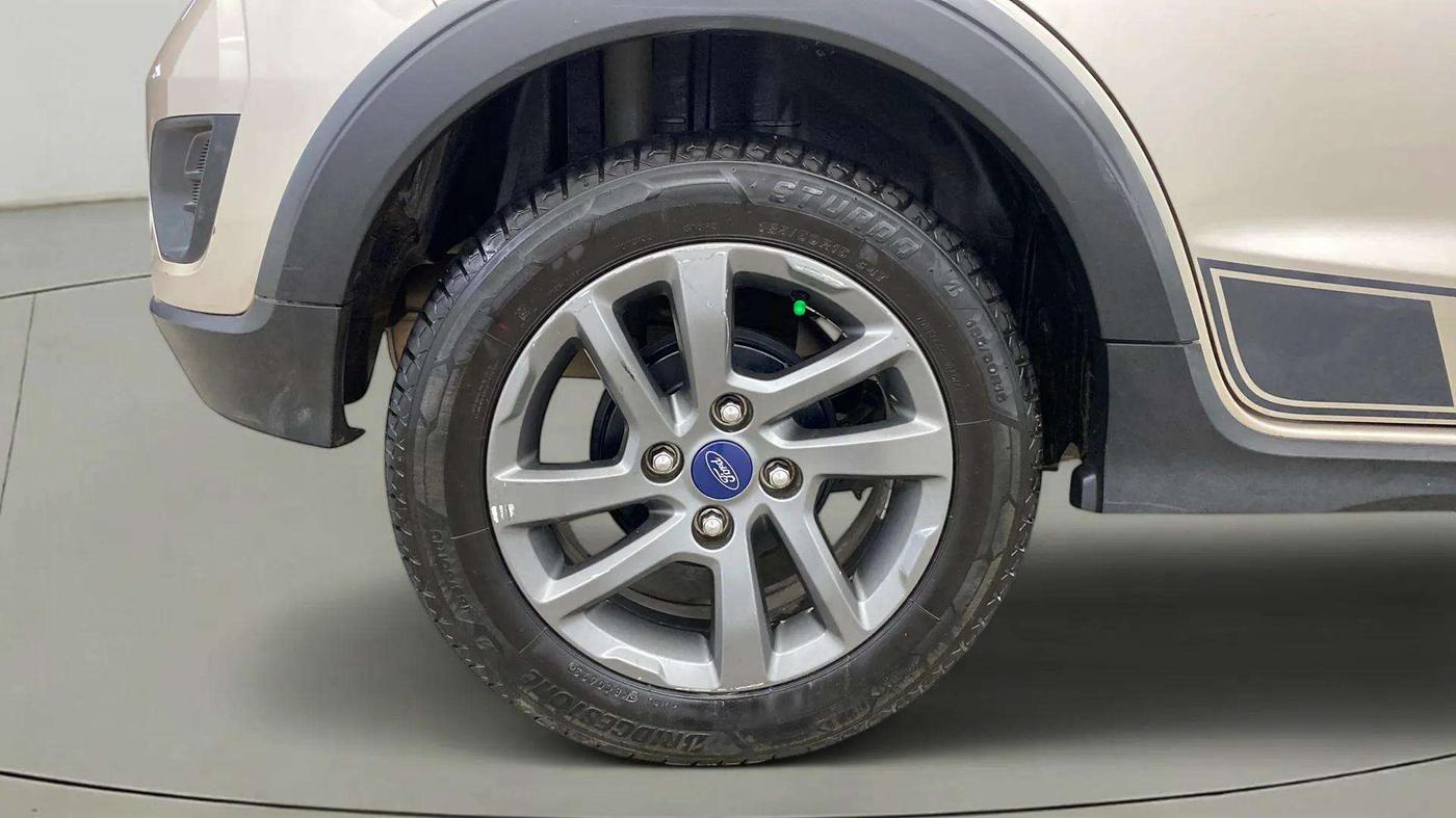 2018 Ford FREESTYLE TITANIUM 1.2 PETROL, Petrol, Manual, 79,514 km, Right Rear Wheel