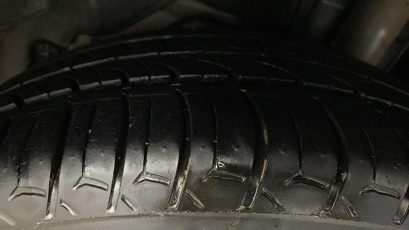 2018 Ford FREESTYLE TITANIUM 1.2 PETROL, Petrol, Manual, 79,514 km, Left Rear Tyre Tread