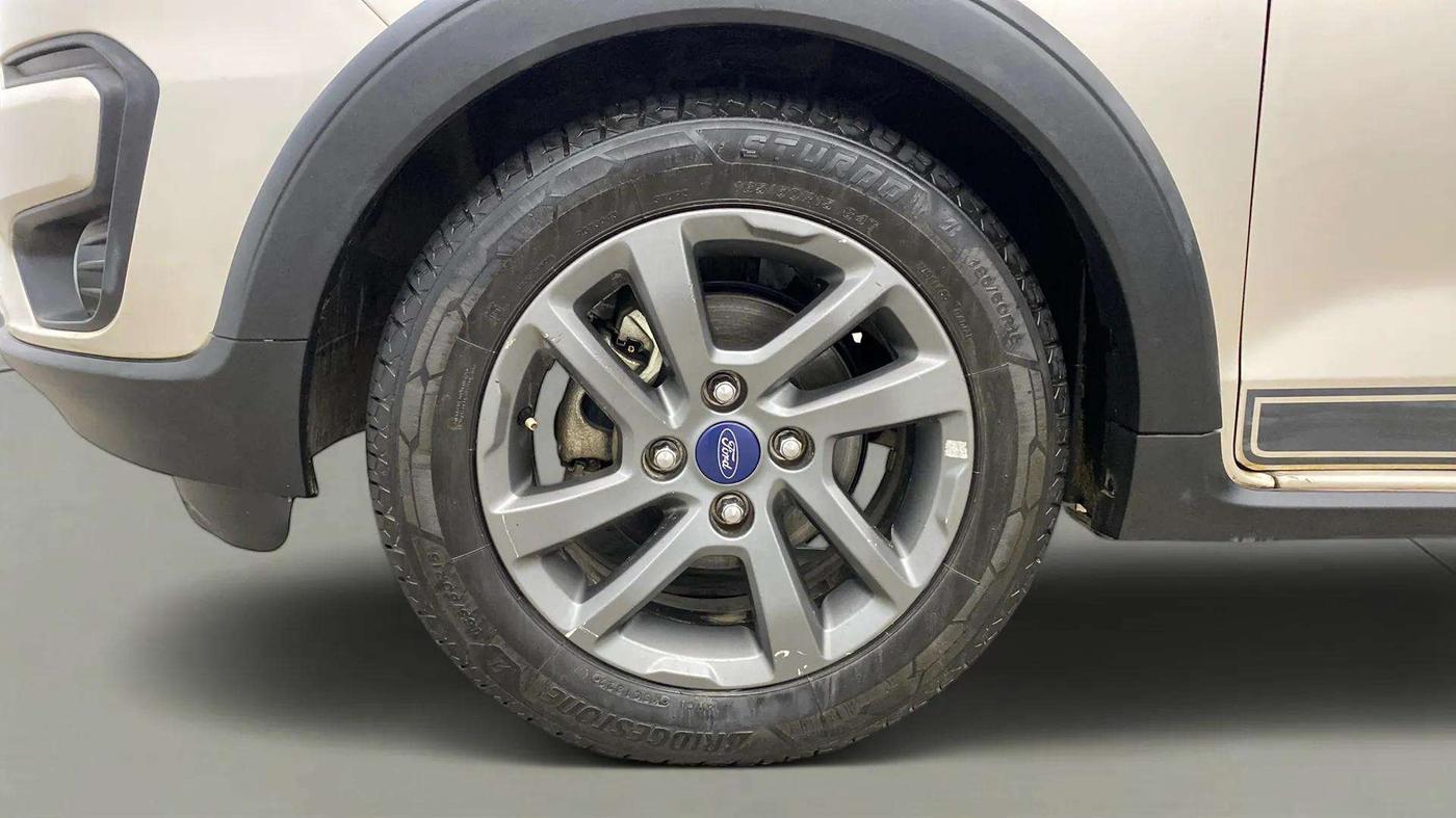 2018 Ford FREESTYLE TITANIUM 1.2 PETROL, Petrol, Manual, 79,514 km, Left Front Wheel