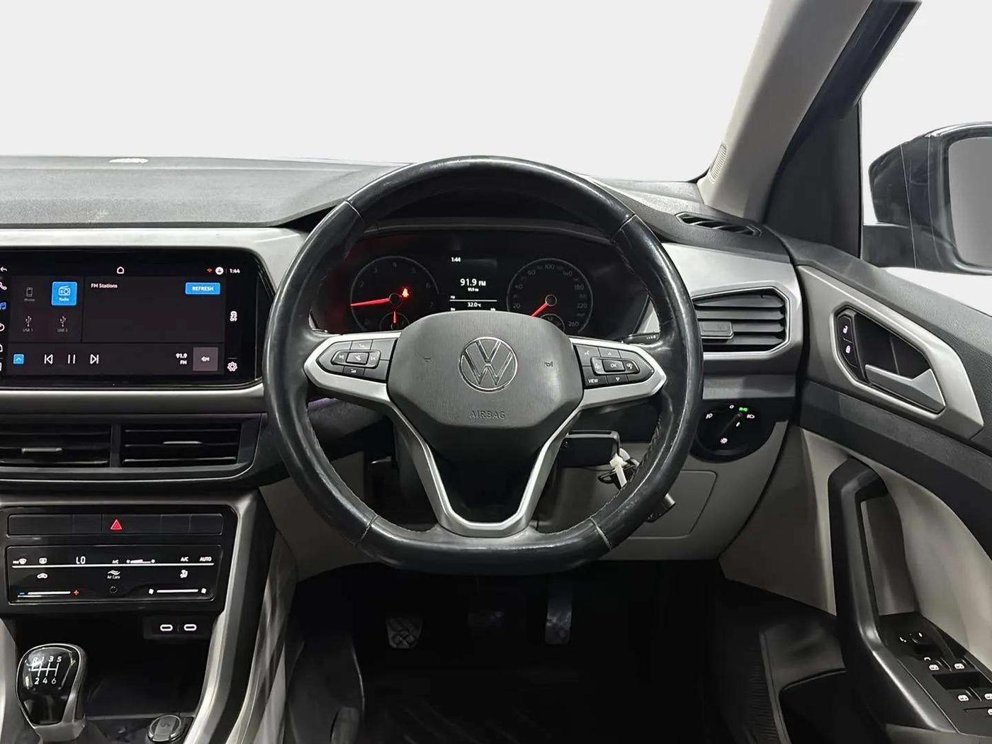2022 Volkswagen TAIGUN HIGHLINE 1.0 TSI MT, Petrol, Manual, 38,586 km, Steering Wheel Close Up