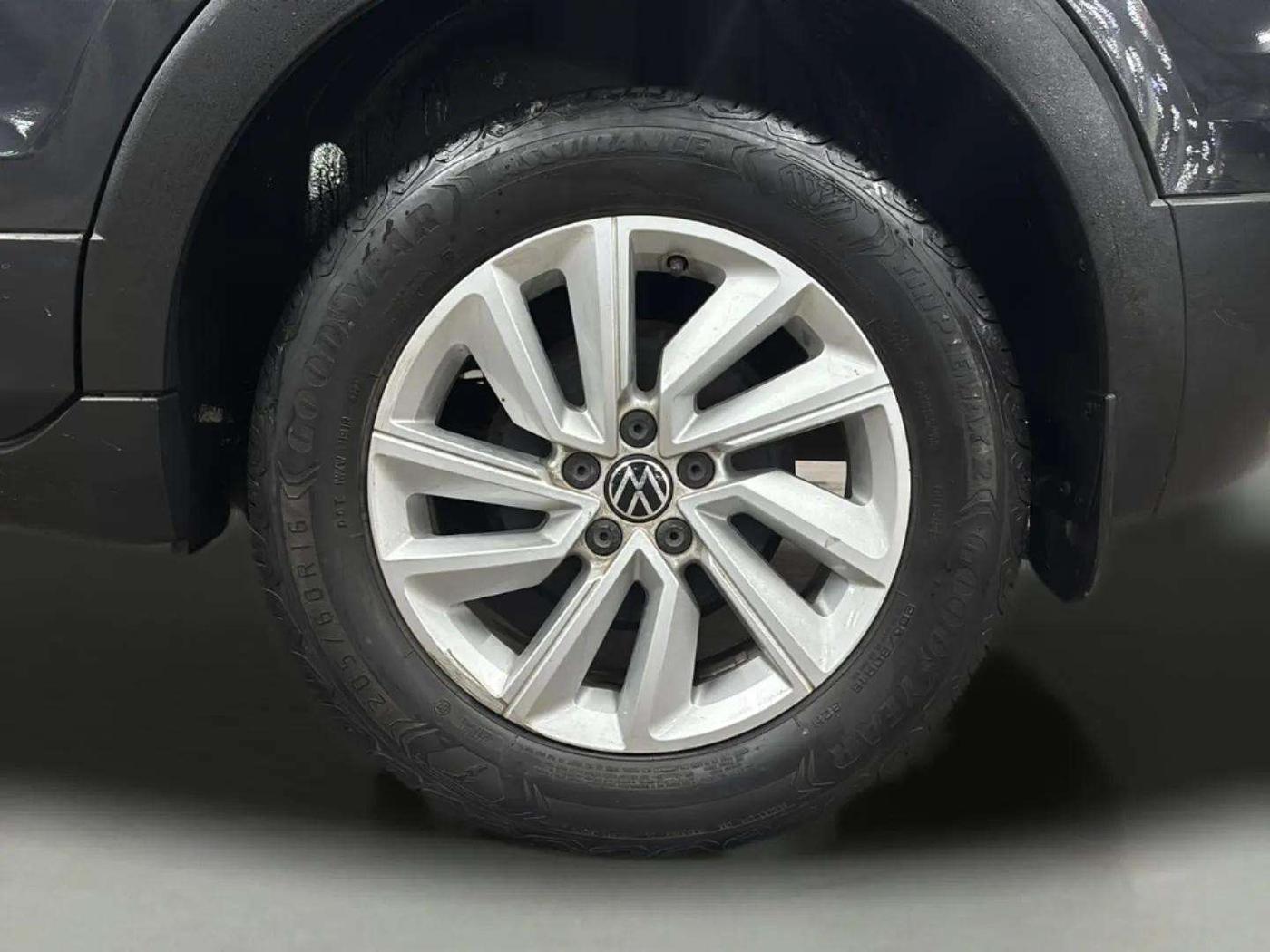 2022 Volkswagen TAIGUN HIGHLINE 1.0 TSI MT, Petrol, Manual, 38,586 km, Left Rear Wheel
