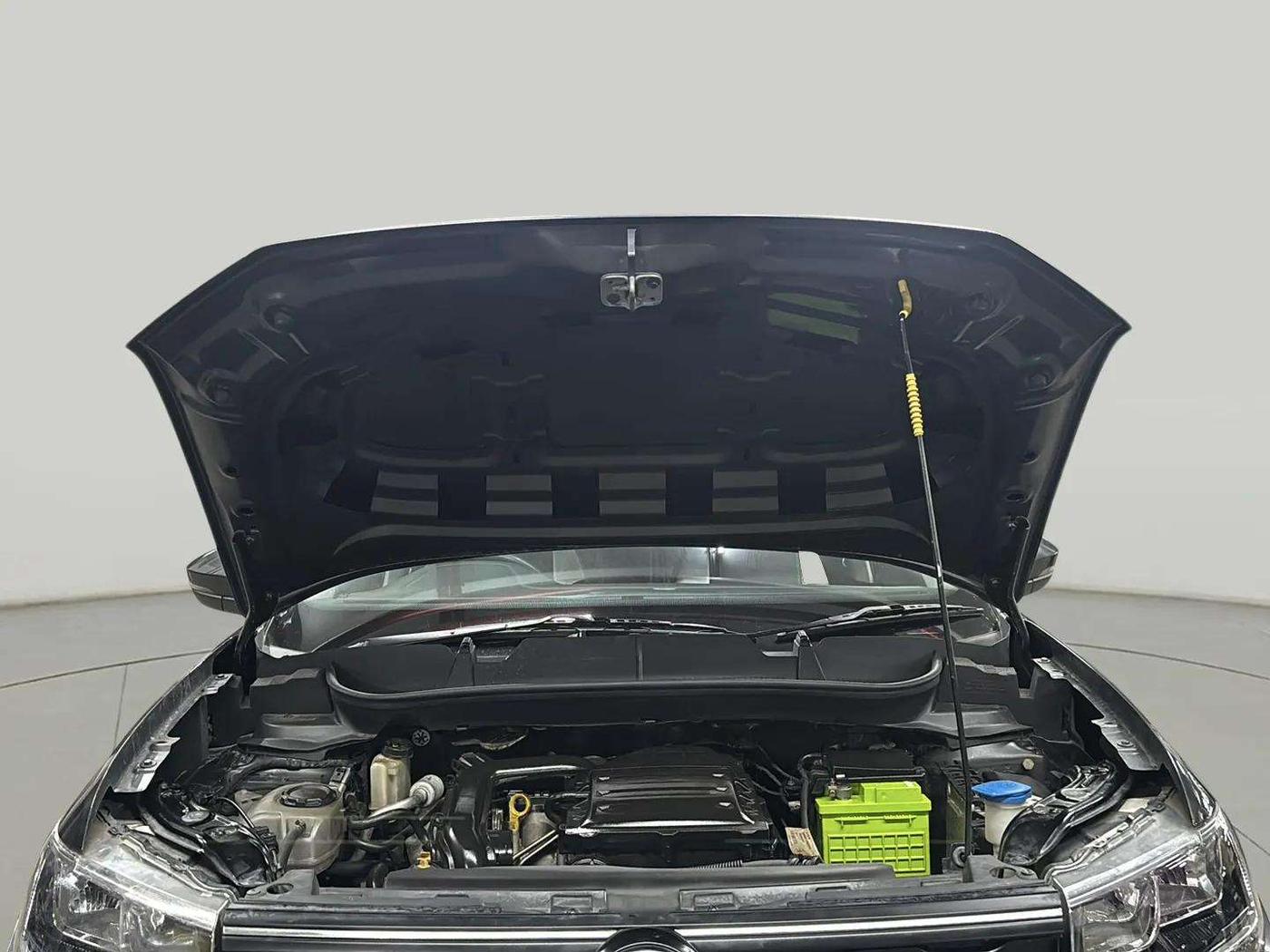 2022 Volkswagen TAIGUN HIGHLINE 1.0 TSI MT, Petrol, Manual, 38,586 km, Open Bonet