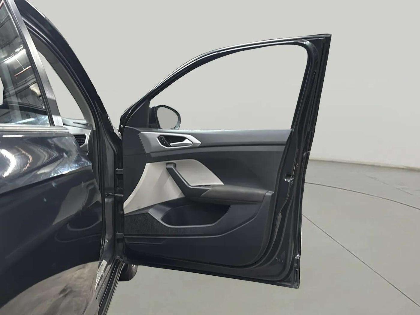 2022 Volkswagen TAIGUN HIGHLINE 1.0 TSI MT, Petrol, Manual, 38,586 km, RHS Front Door