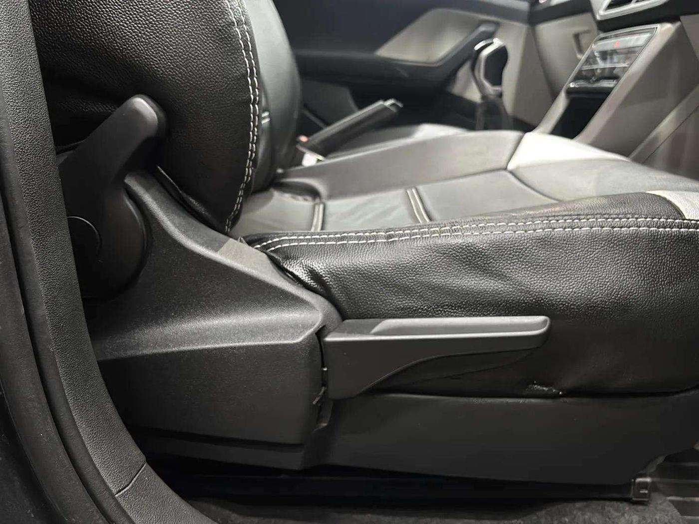 2022 Volkswagen TAIGUN HIGHLINE 1.0 TSI MT, Petrol, Manual, 38,586 km, Driver Side Adjustment Panel