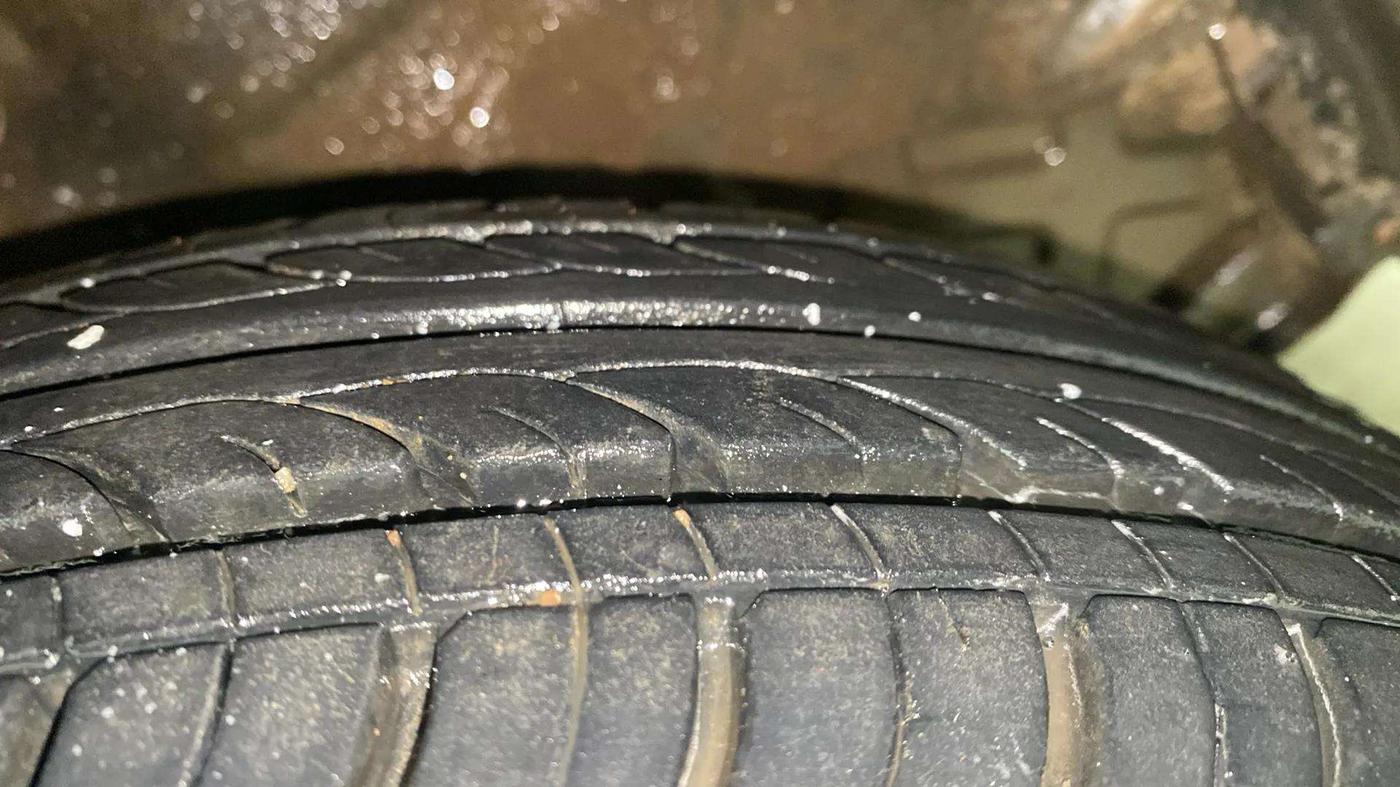 2013 Hyundai Santro Xing GLS, Petrol, Manual, 65,670 km, Right Front Tyre Tread