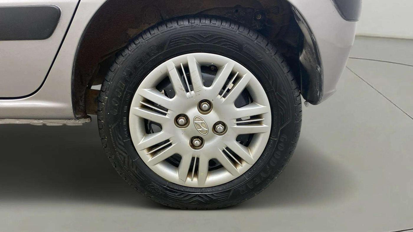 2013 Hyundai Santro Xing GLS, Petrol, Manual, 65,670 km, Left Rear Wheel