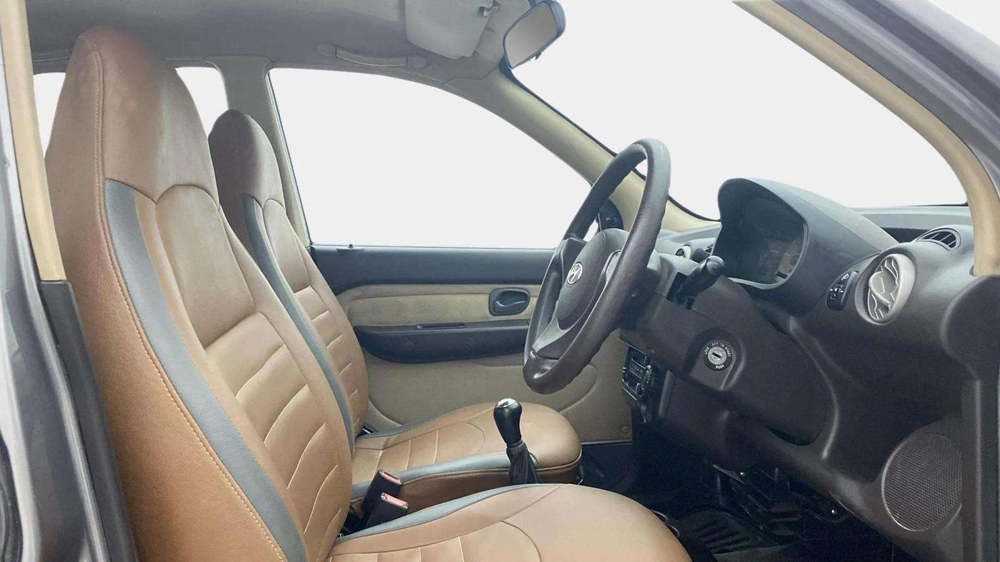 2013 Hyundai Santro Xing GLS, Petrol, Manual, 65,670 km, Right Side Front Door Cabin