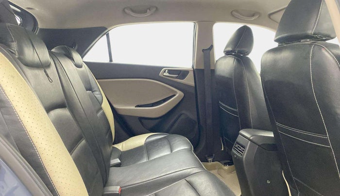 2014 Hyundai Elite i20 SPORTZ 1.2 (O), Petrol, Manual, 64,061 km, Right Side Rear Door Cabin