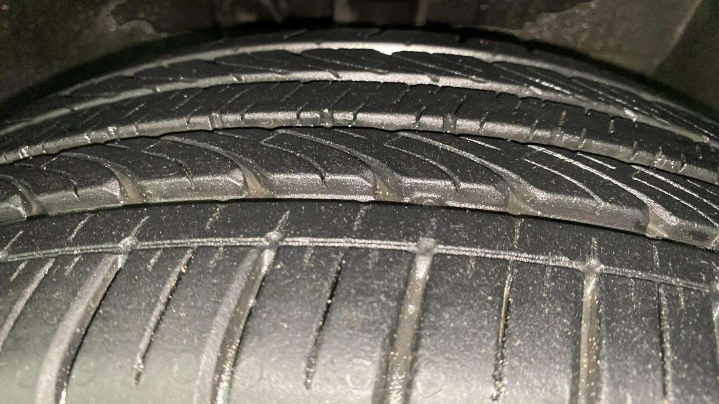 2014 Hyundai Elite i20 SPORTZ 1.2 (O), Petrol, Manual, 64,061 km, Right Front Tyre Tread