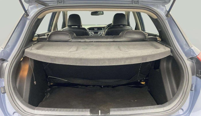 2014 Hyundai Elite i20 SPORTZ 1.2 (O), Petrol, Manual, 64,061 km, Boot Inside