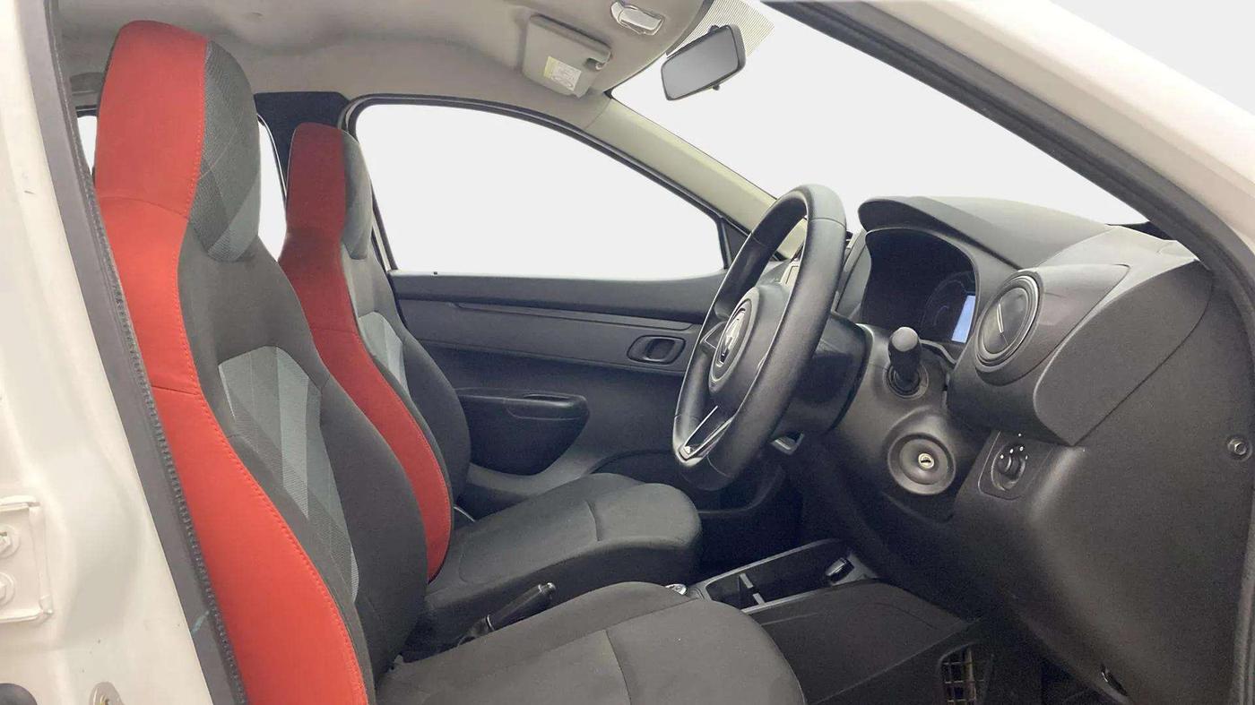 2022 Renault Kwid RXT 1.0 AMT, Petrol, Automatic, 18,435 km, Right Side Front Door Cabin
