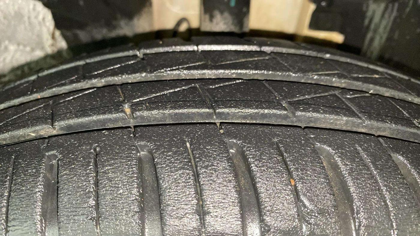 2022 Renault Kwid RXT 1.0 AMT, Petrol, Automatic, 18,435 km, Right Front Tyre Tread
