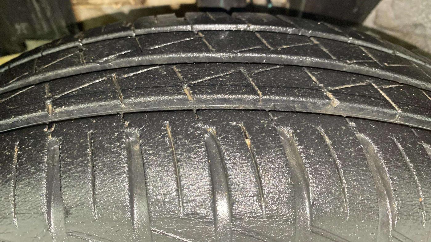 2022 Renault Kwid RXT 1.0 AMT, Petrol, Automatic, 18,435 km, Left Front Tyre Tread