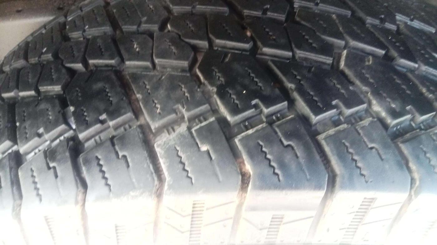 2023 Mahindra Thar LX D 4*4 MT HT, Diesel, Manual, 18,228 km, Left Rear Tyre Tread
