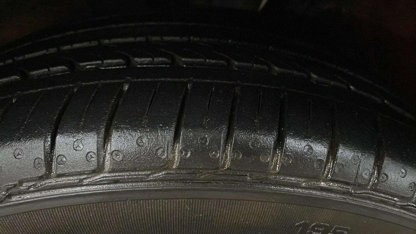 2019 Toyota Glanza V CVT, Petrol, Automatic, 40,957 km, Left Rear Tyre Tread
