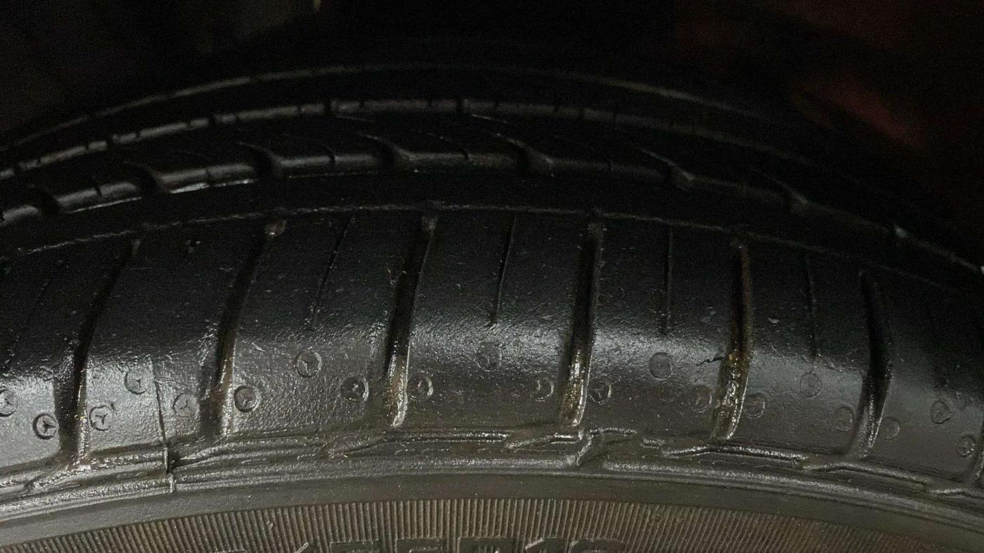 2019 Toyota Glanza V CVT, Petrol, Automatic, 40,957 km, Right Front Tyre Tread