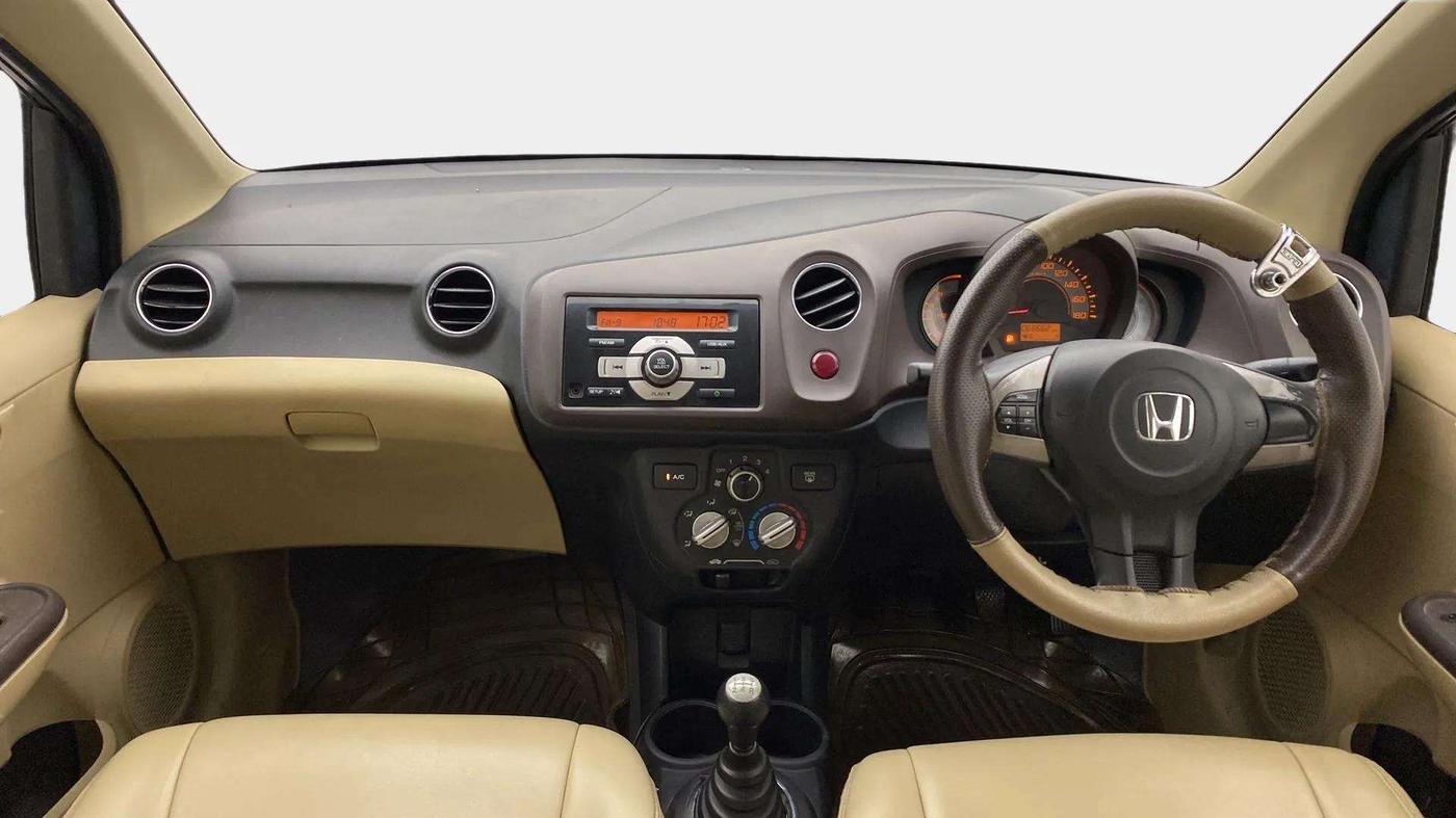 2013 Honda Brio S MT, Petrol, Manual, 68,716 km, Dashboard
