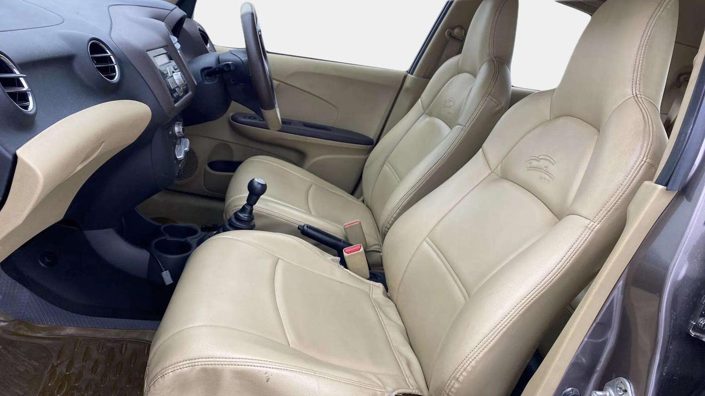 2013 Honda Brio S MT, Petrol, Manual, 68,716 km, Right Side Front Door Cabin