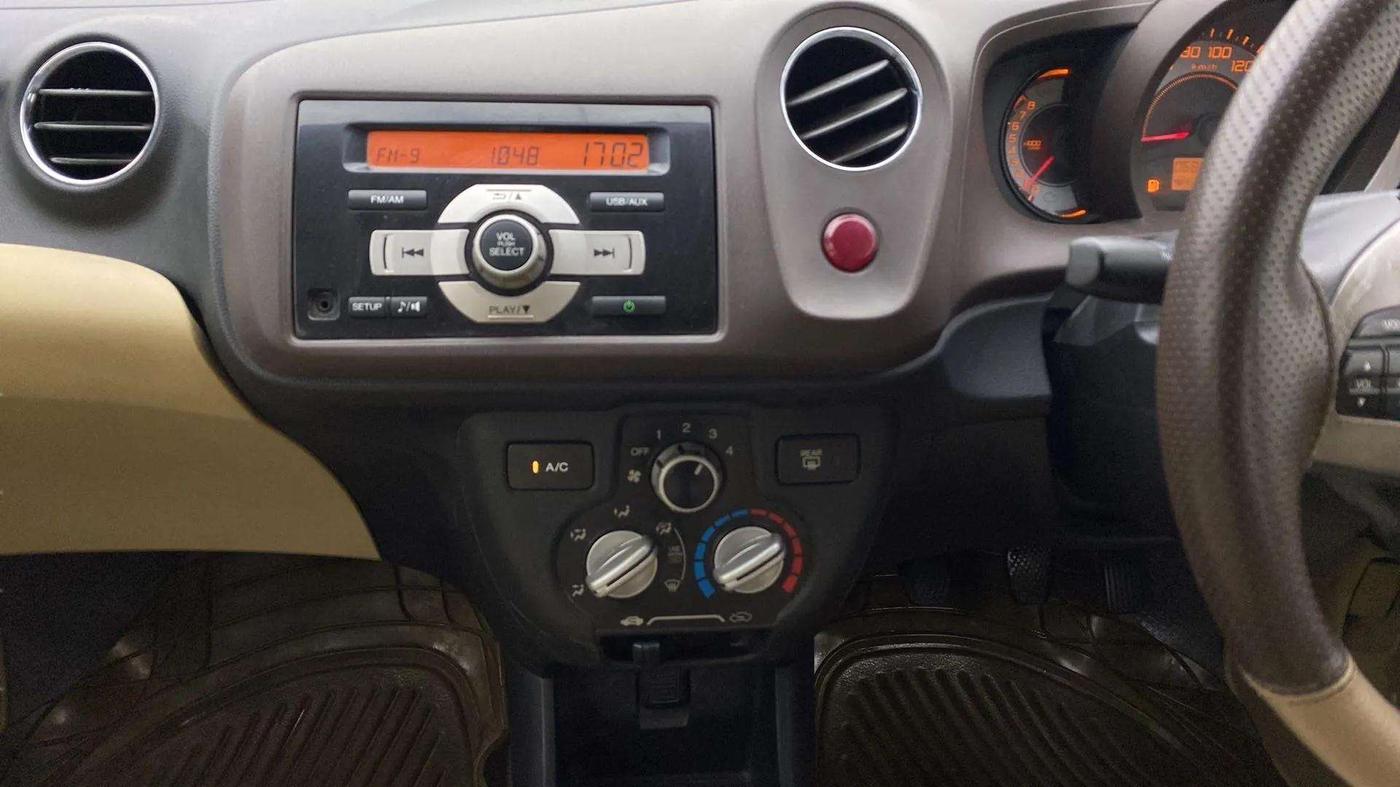 2013 Honda Brio S MT, Petrol, Manual, 68,716 km, Air Conditioner