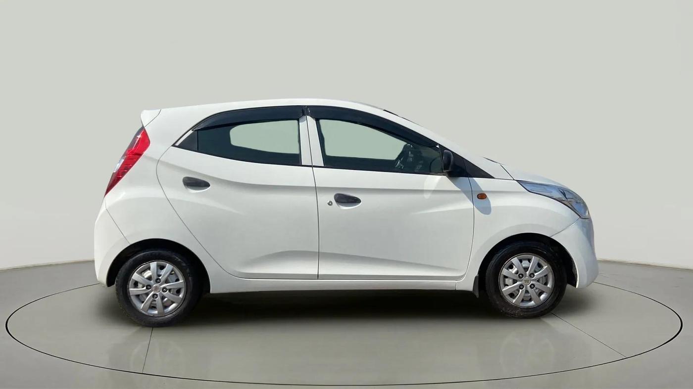 2017 Hyundai Eon ERA +, Petrol, Manual, 48,329 km, Right Side View