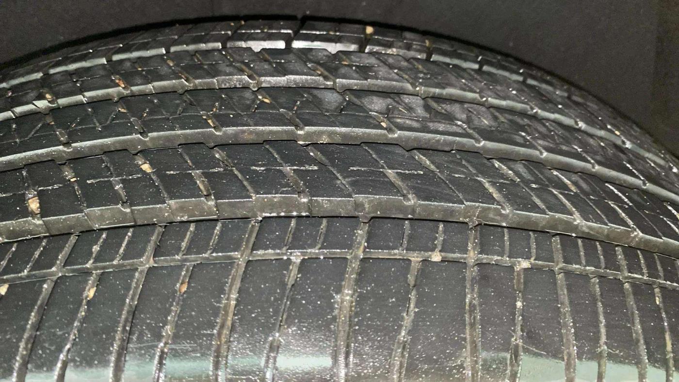 2023 Mahindra SCORPIO-N Z6 DIESEL AT 2WD 7 STR, Diesel, Automatic, 15,479 km, Left Rear Tyre Tread