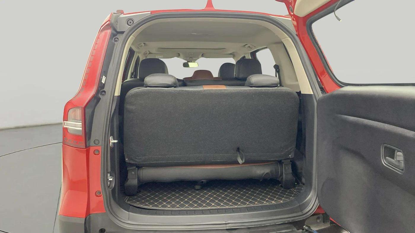 2023 Mahindra SCORPIO-N Z6 DIESEL AT 2WD 7 STR, Diesel, Automatic, 15,479 km, Boot Inside