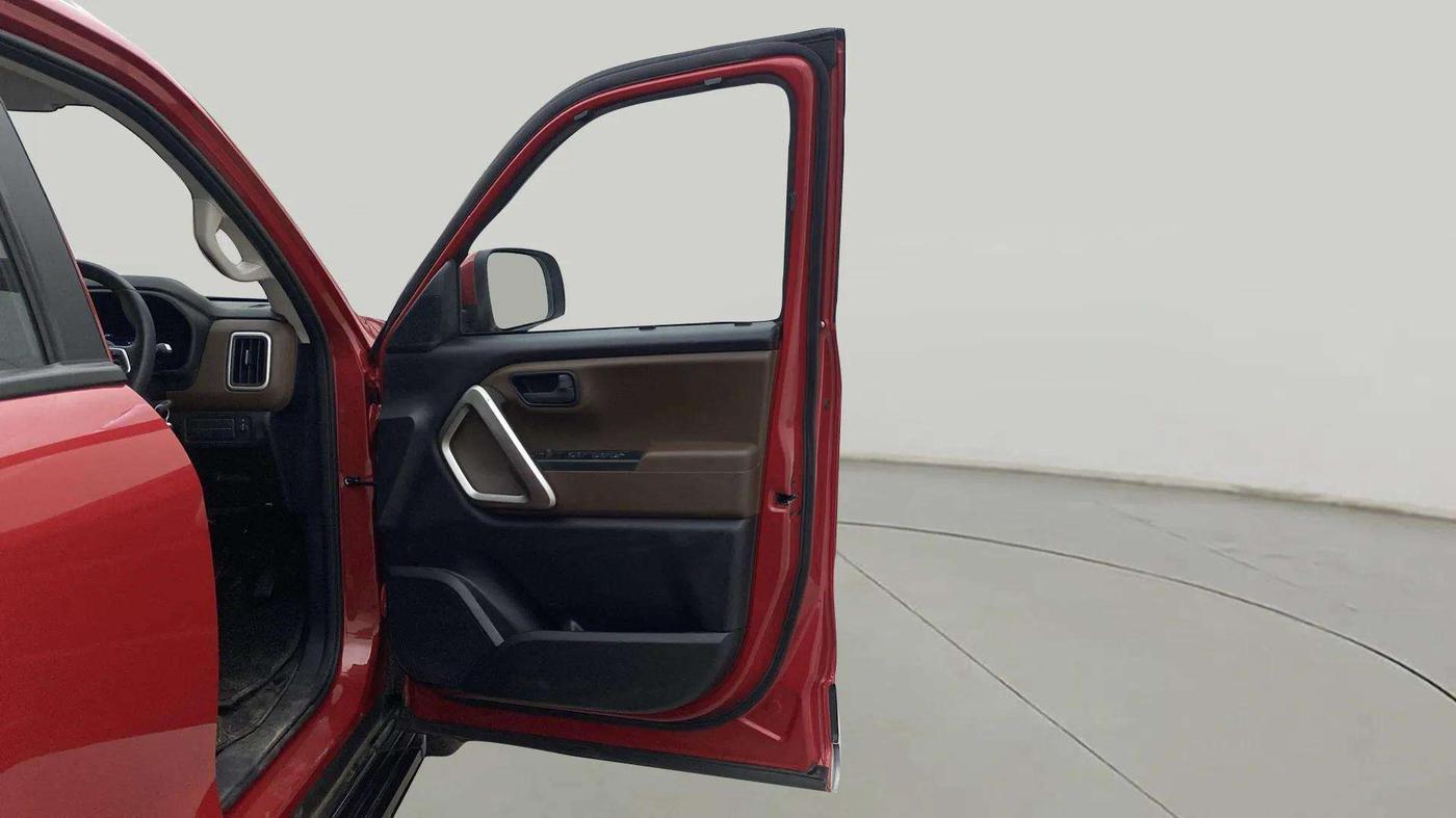 2023 Mahindra SCORPIO-N Z6 DIESEL AT 2WD 7 STR, Diesel, Automatic, 15,479 km, RHS Front Door