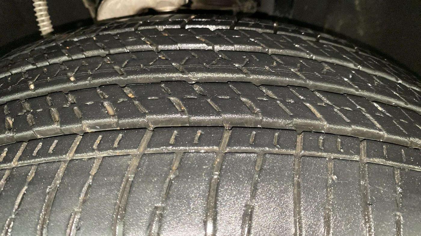 2023 Mahindra SCORPIO-N Z6 DIESEL AT 2WD 7 STR, Diesel, Automatic, 15,479 km, Right Front Tyre Tread