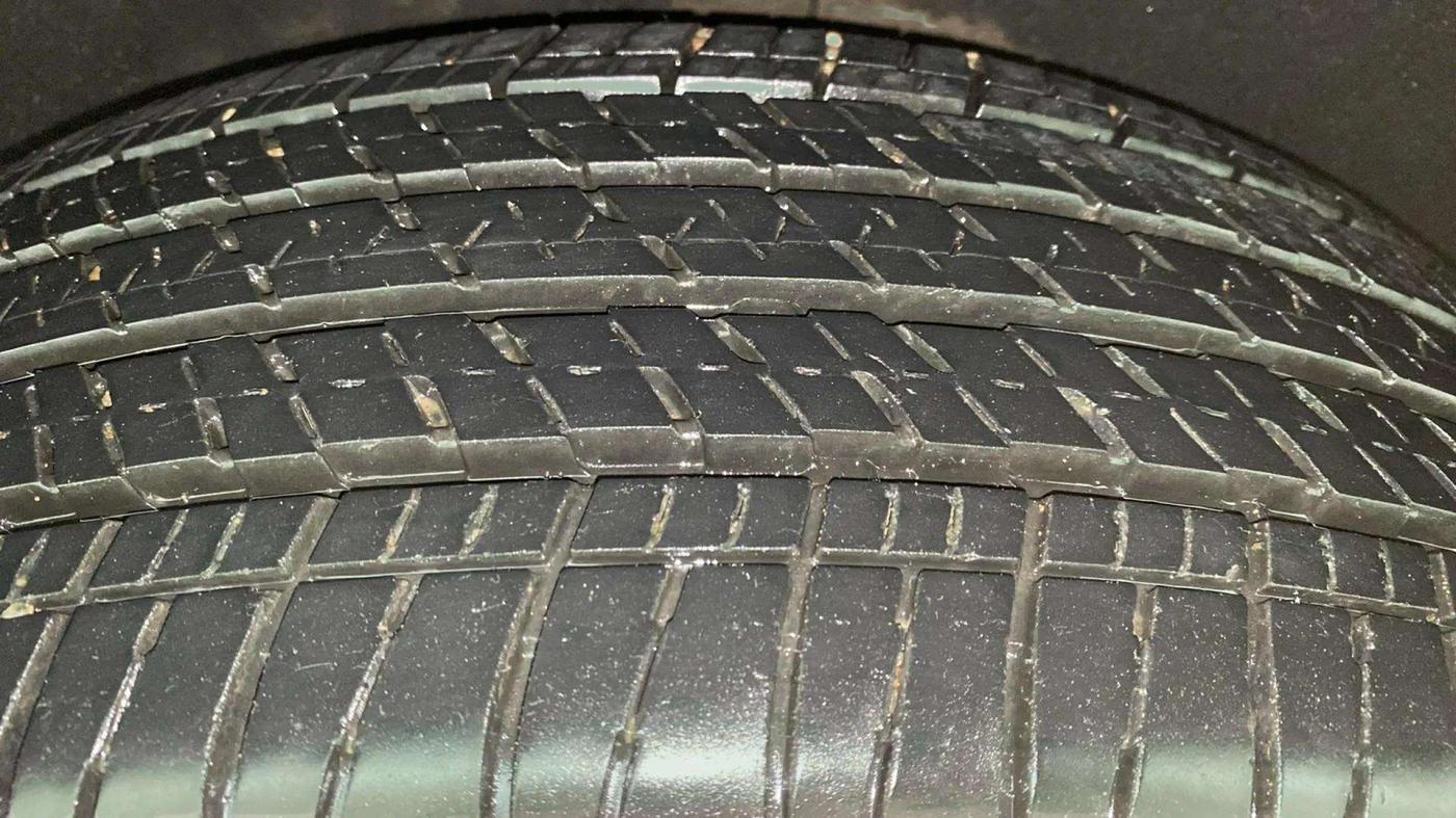 2023 Mahindra SCORPIO-N Z6 DIESEL AT 2WD 7 STR, Diesel, Automatic, 15,479 km, Right Rear Tyre Tread
