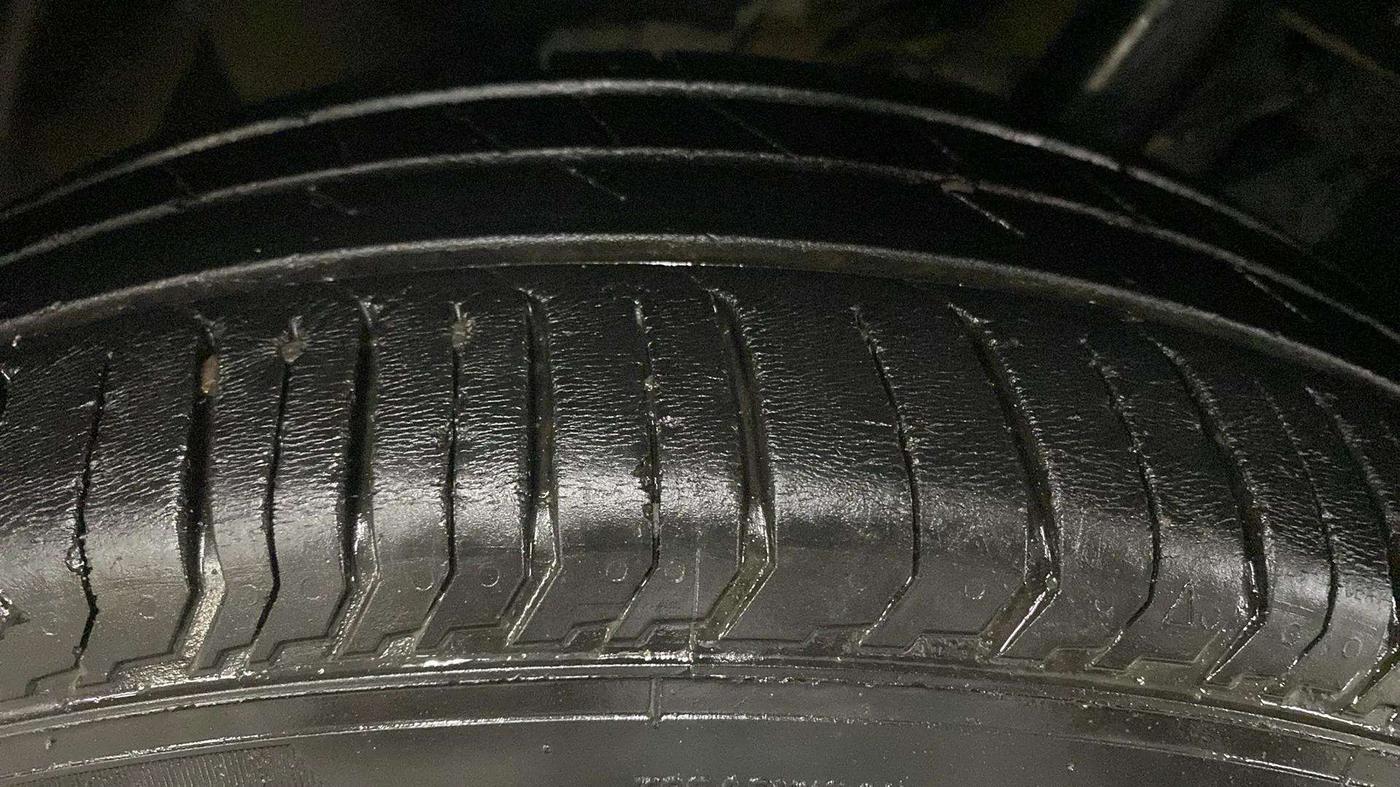2022 Tata PUNCH ADVENTURE MT, Petrol, Manual, 19,006 km, Right Rear Tyre Tread