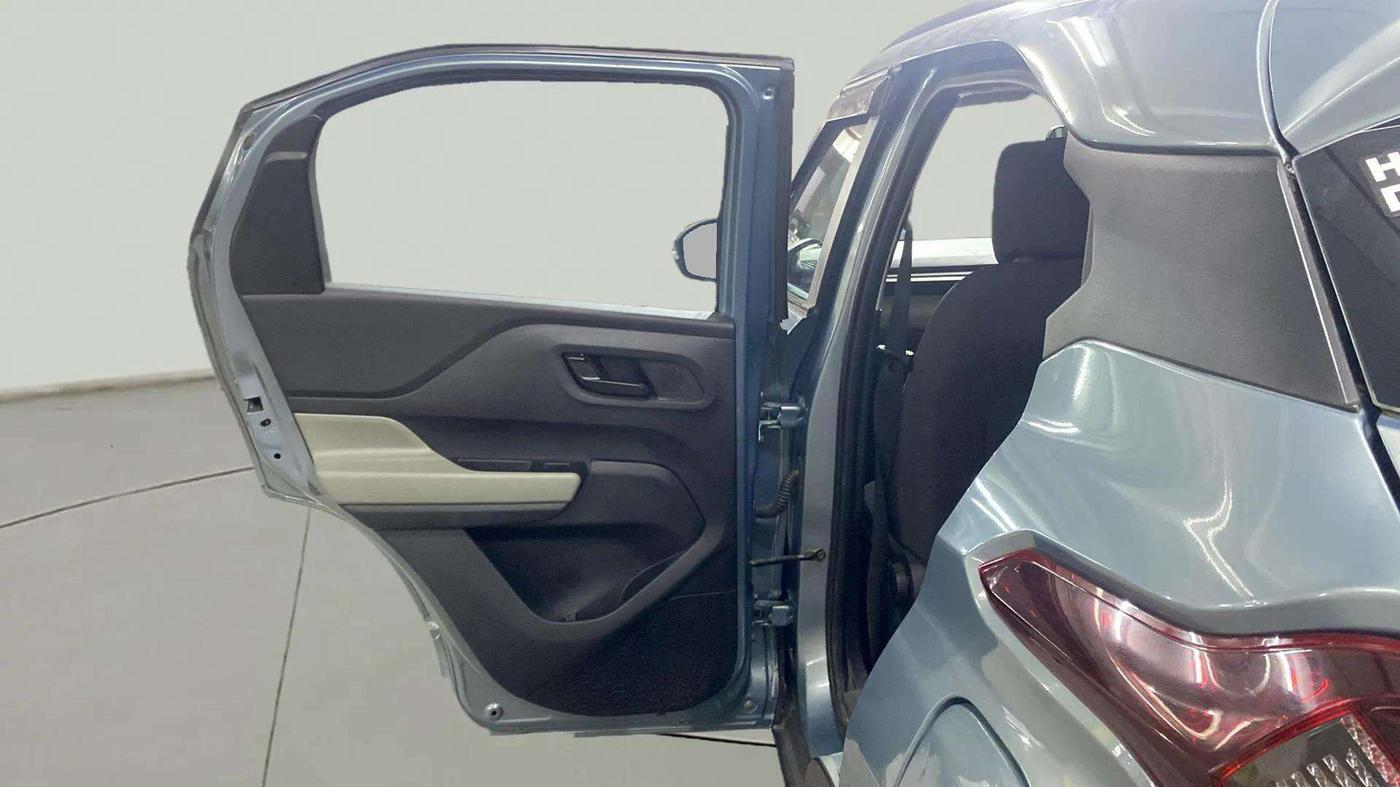 2022 Tata PUNCH ADVENTURE MT, Petrol, Manual, 19,006 km, LHS Rear Door