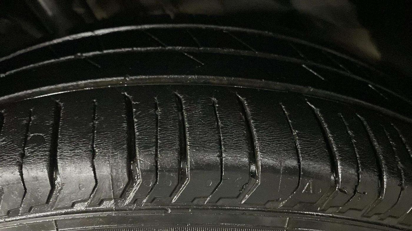 2022 Tata PUNCH ADVENTURE MT, Petrol, Manual, 19,006 km, Left Rear Tyre Tread