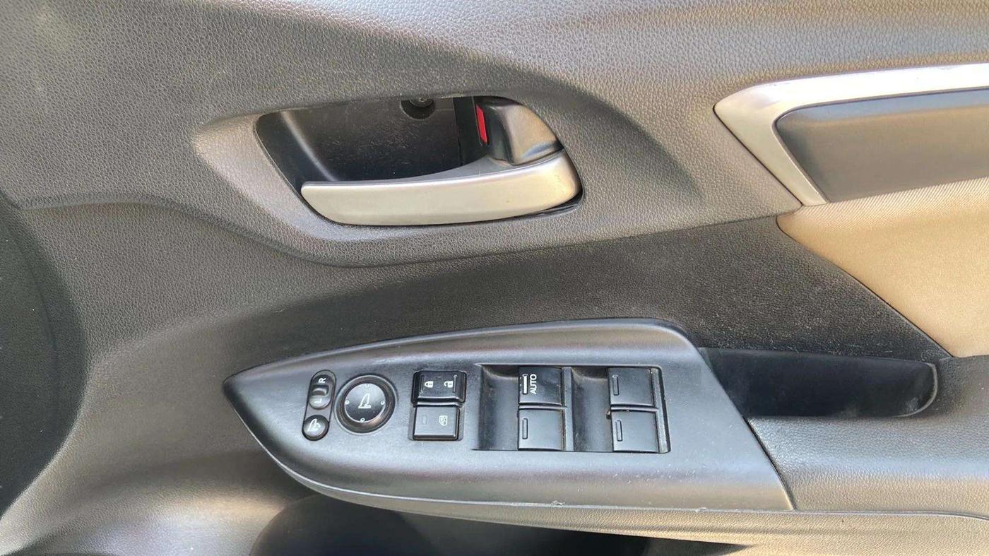 2021 Honda Jazz 1.2L I-VTEC ZX CVT, Petrol, Automatic, 37,997 km, Driver Side Door Panels Control