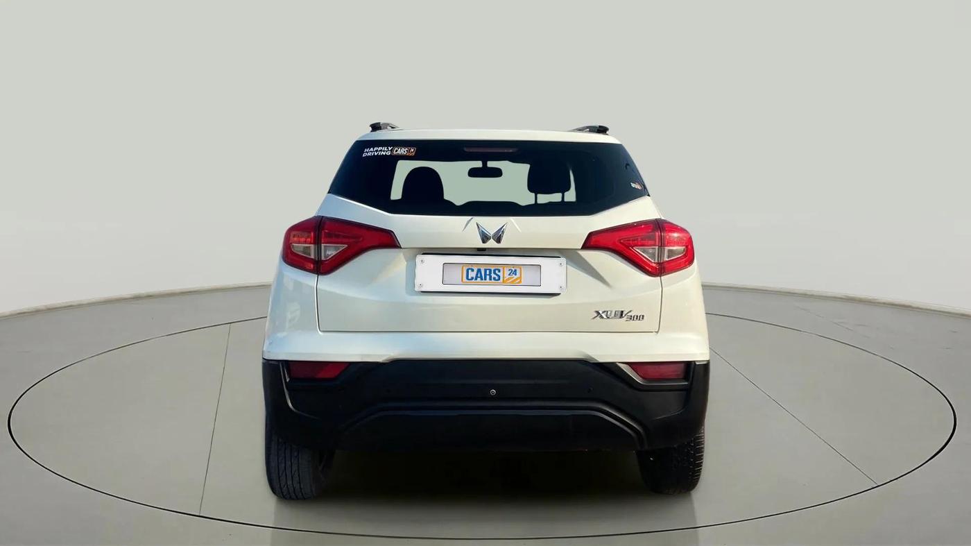 2023 Mahindra XUV300 W4 1.5 DIESEL, Diesel, Manual, 34,509 km, Back/Rear