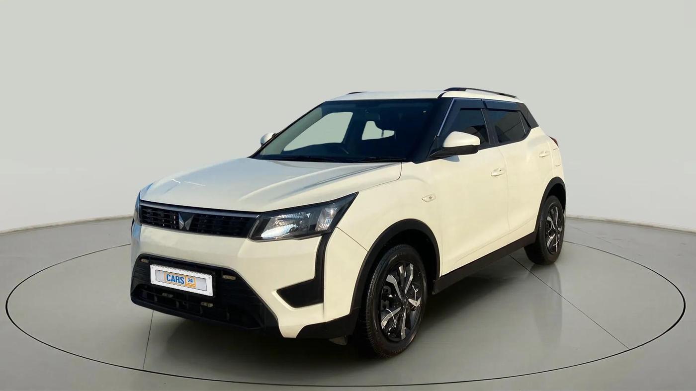 2023 Mahindra XUV300 W4 1.5 DIESEL, Diesel, Manual, 34,509 km, Left Front Diagonal