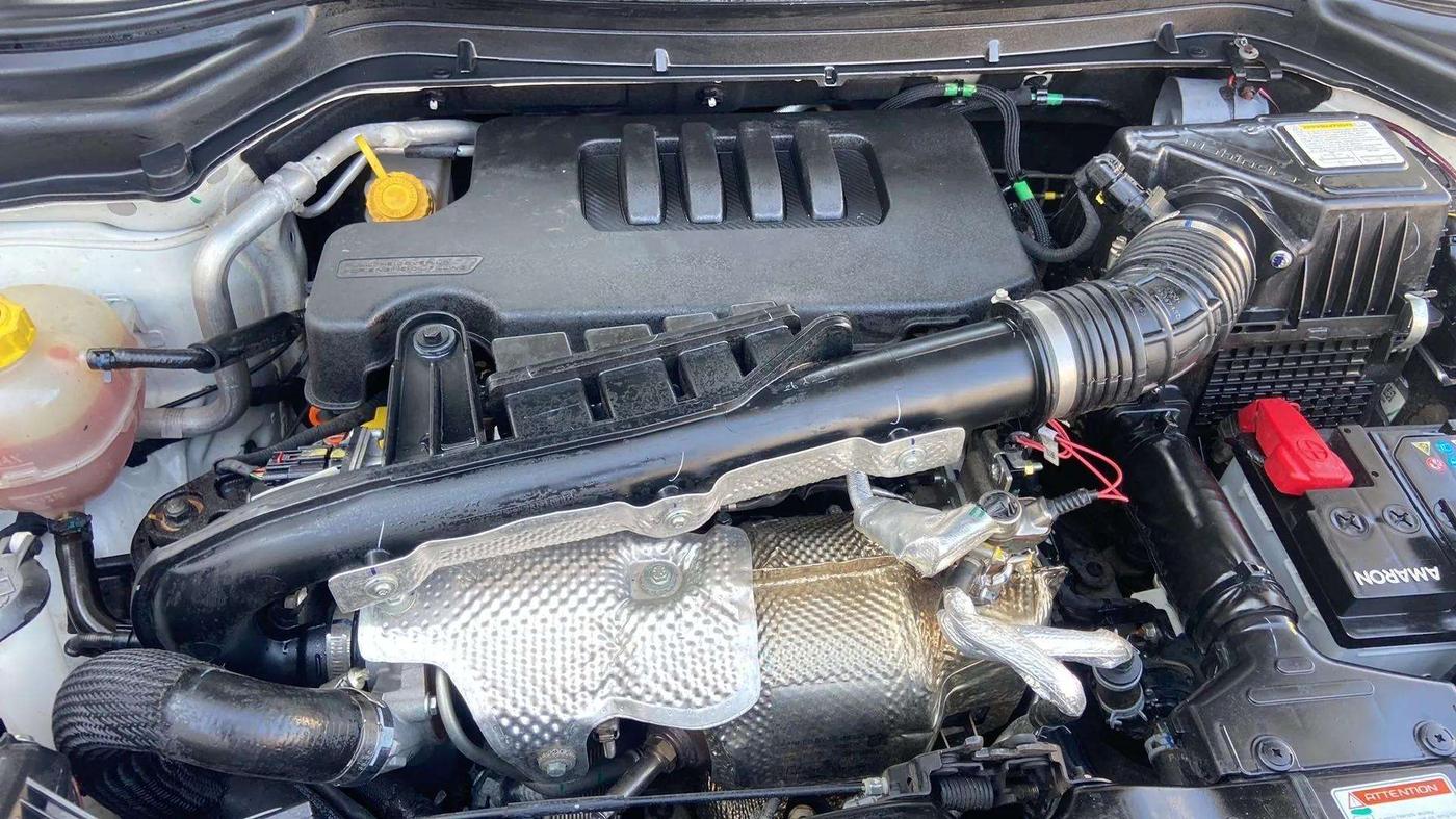 2023 Mahindra XUV300 W4 1.5 DIESEL, Diesel, Manual, 34,509 km, Open Bonet